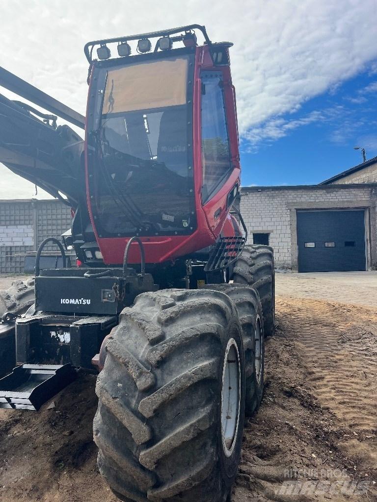 Komatsu 901 Harvester
