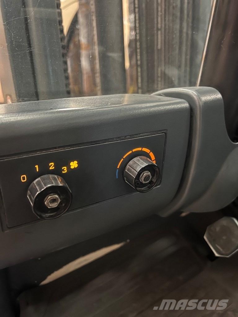 Jungheinrich EFG220k Elektrostapler