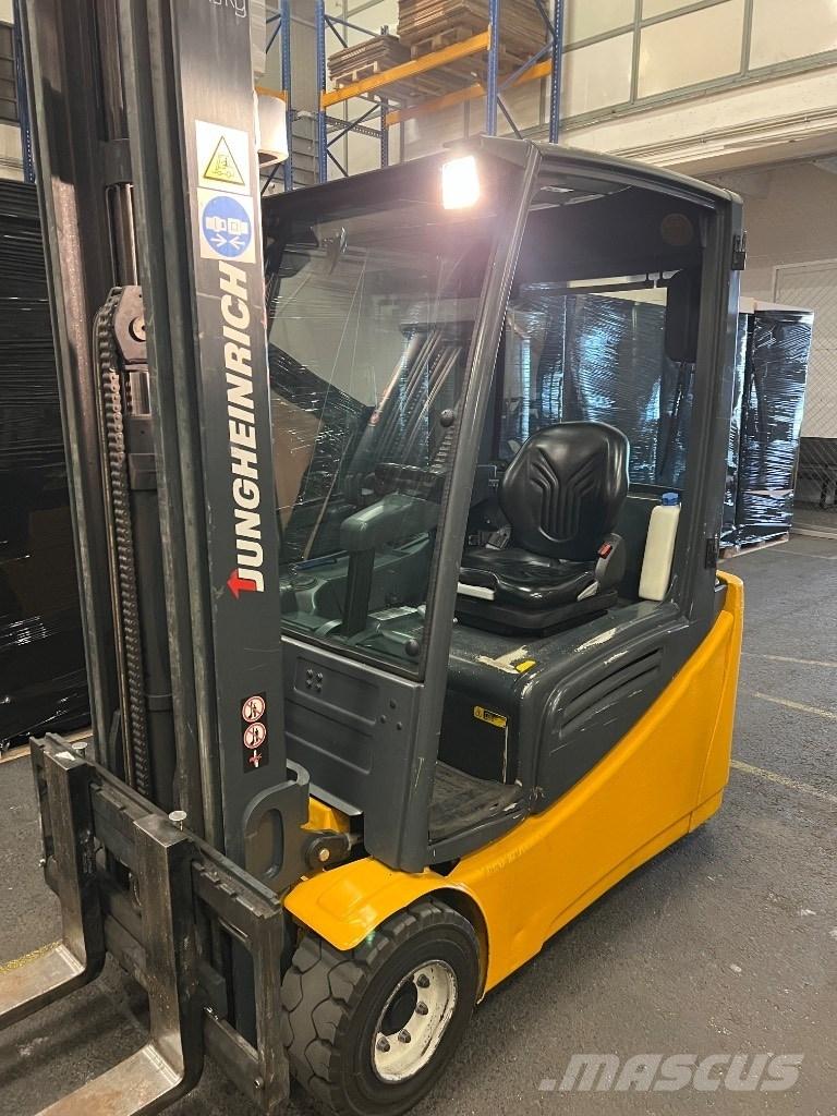 Jungheinrich EFG220k Elektrostapler