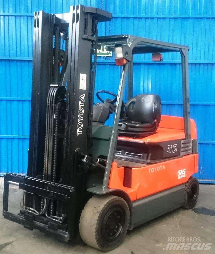 Toyota 7 FBMF 30 Elektrostapler