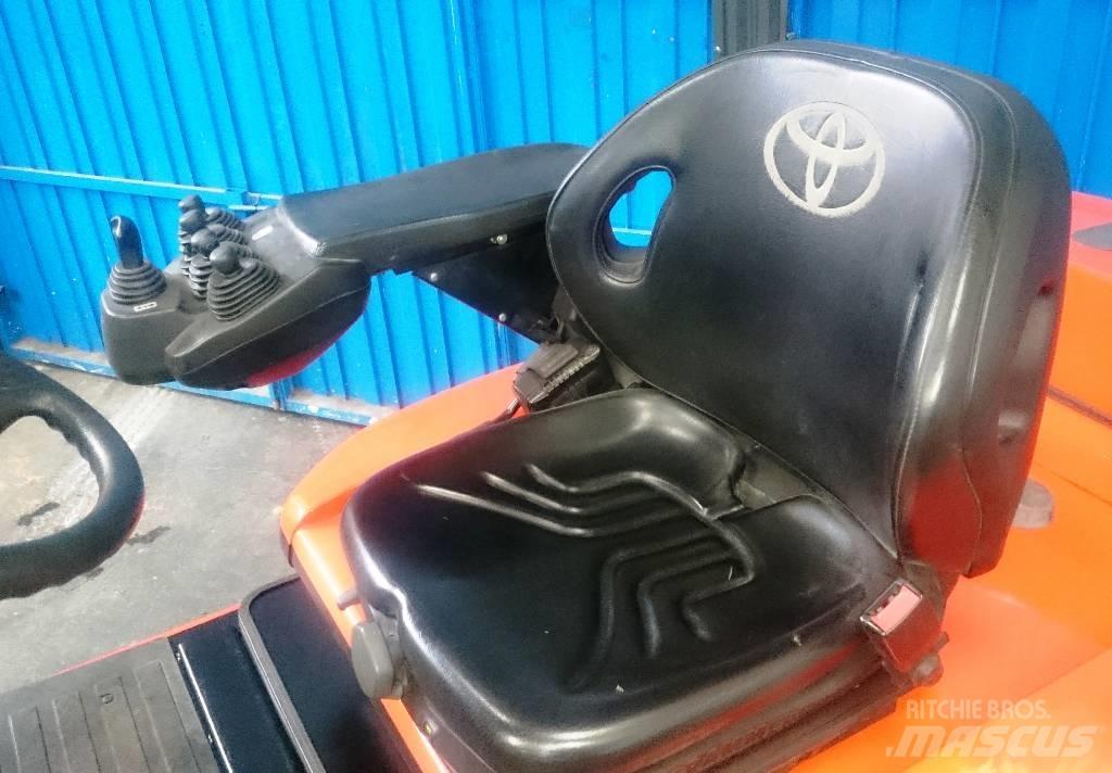 Toyota 7 FBMF 30 Elektrostapler