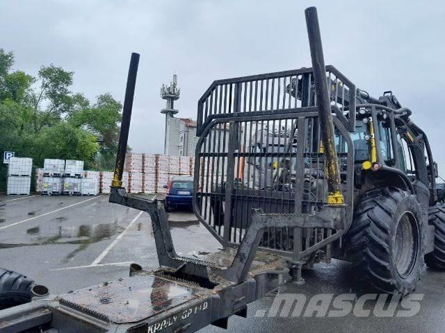 Valtra N153 Forsttraktoren