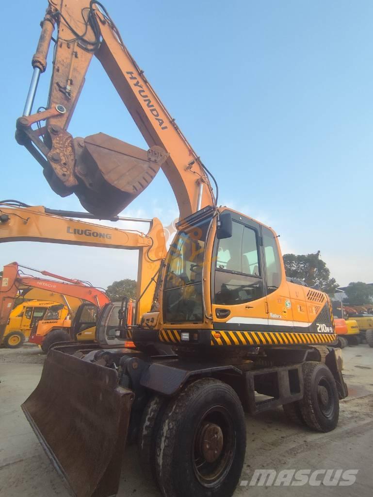 Hyundai 210W-9 Mobilbagger