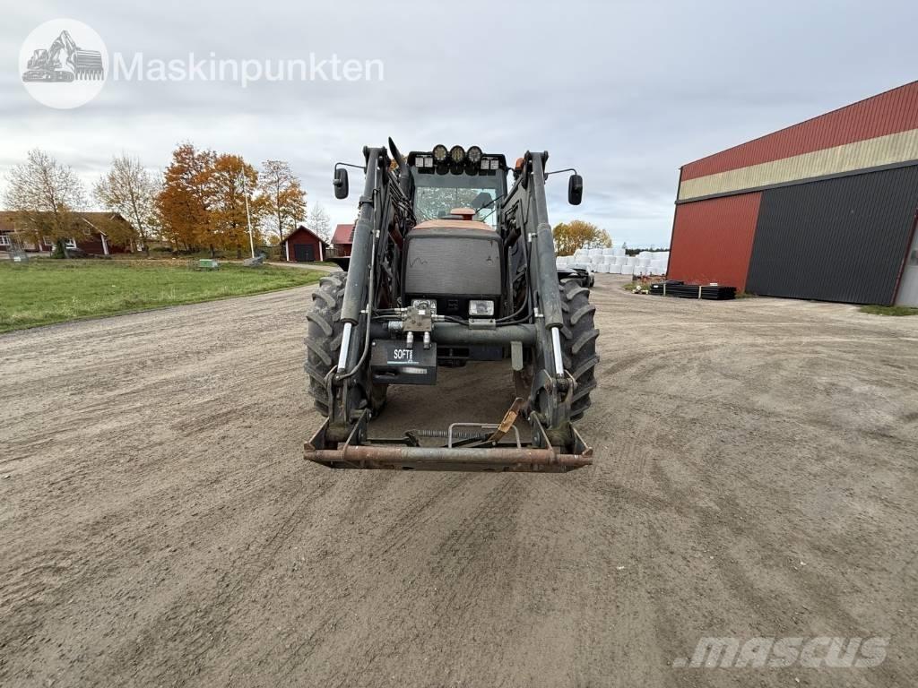 Valtra Valmet 8150-4 Traktoren