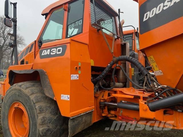 Doosan DA 30 Dumper - Knickgelenk