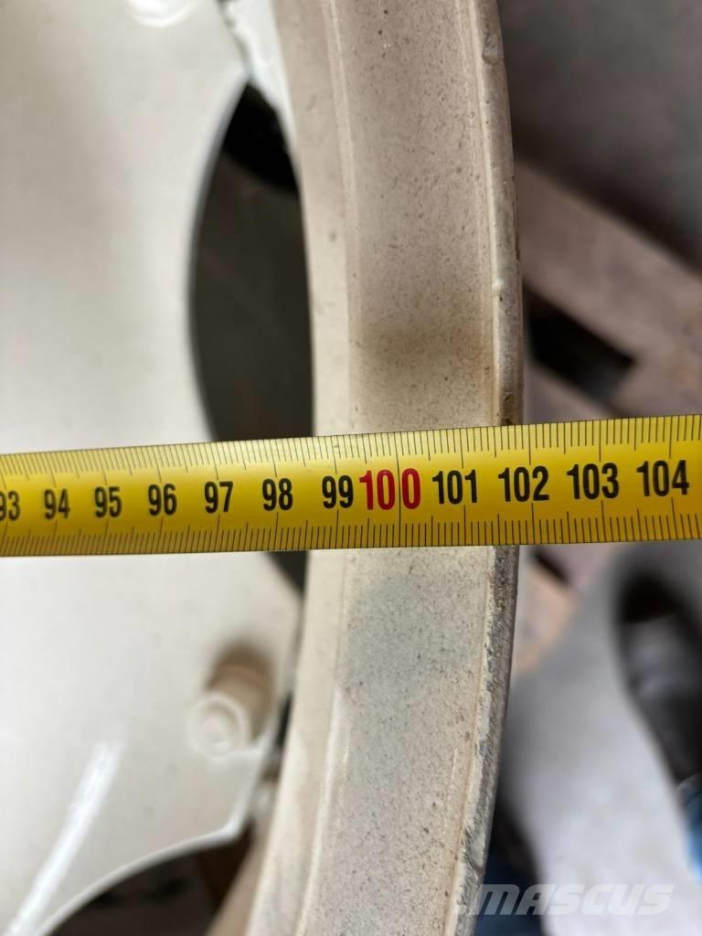 Velgen 551 Traktoren