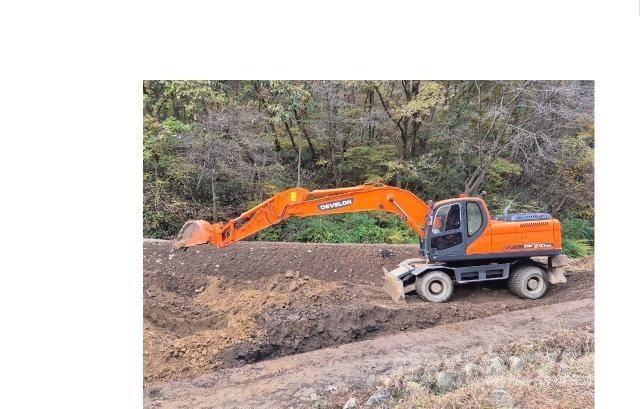 Doosan DX210WA Mobilbagger