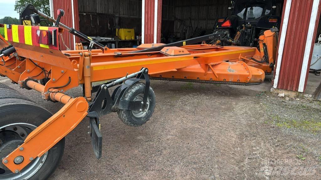 FMG TLN 570 TULOSSA Grader
