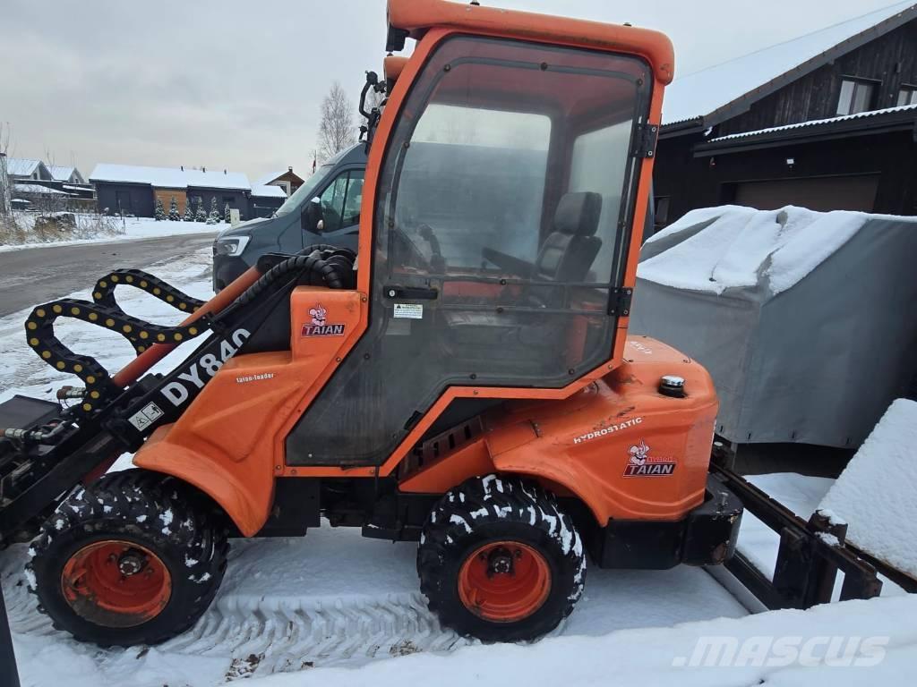 Taian DY840 Minilader