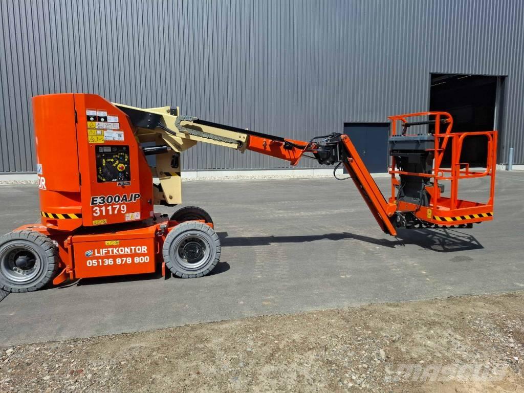 JLG E 300 AJP Gelenkteleskoparbeitsbühnen