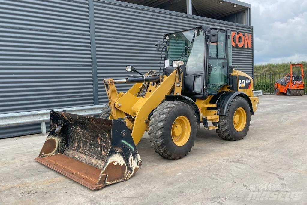 CAT 908M Radlader
