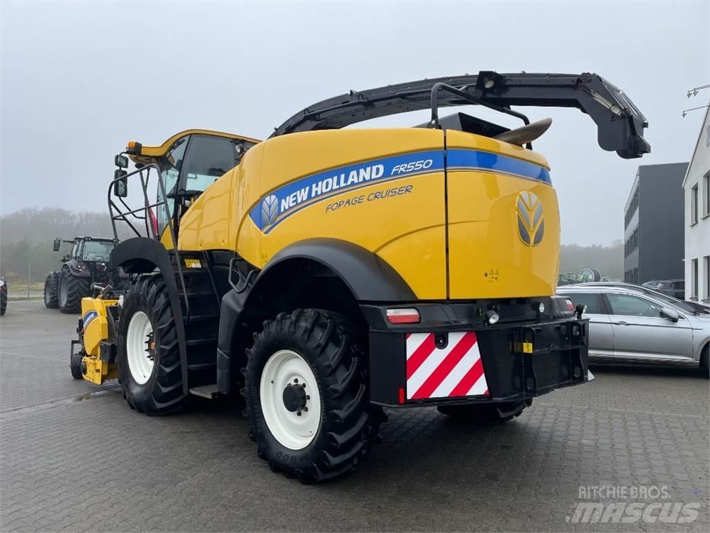 New Holland FR 550 Feldhäcksler