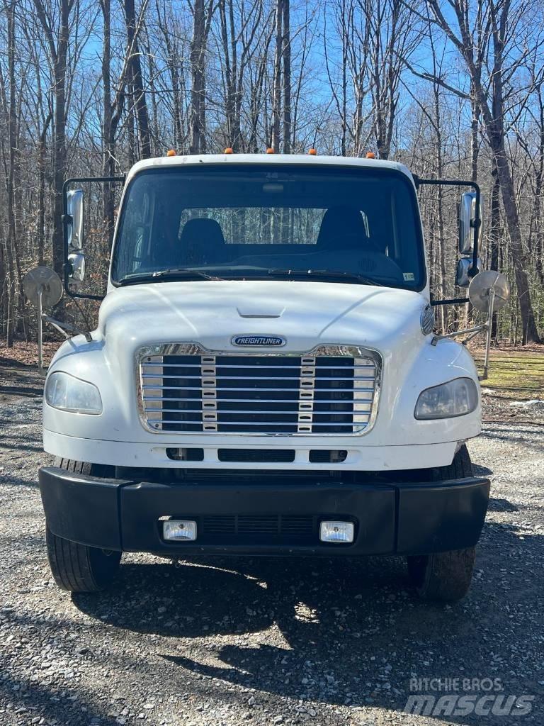 Freightliner M2106 Sattelzugmaschinen