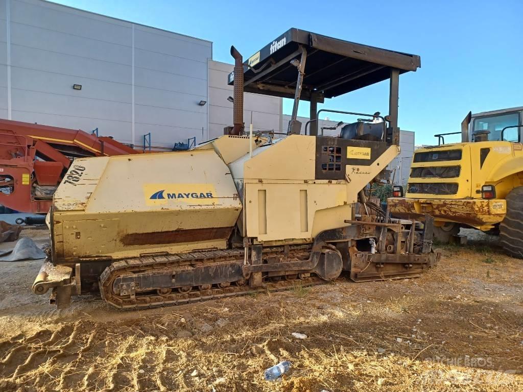 Titan 7820 Strassenfertiger