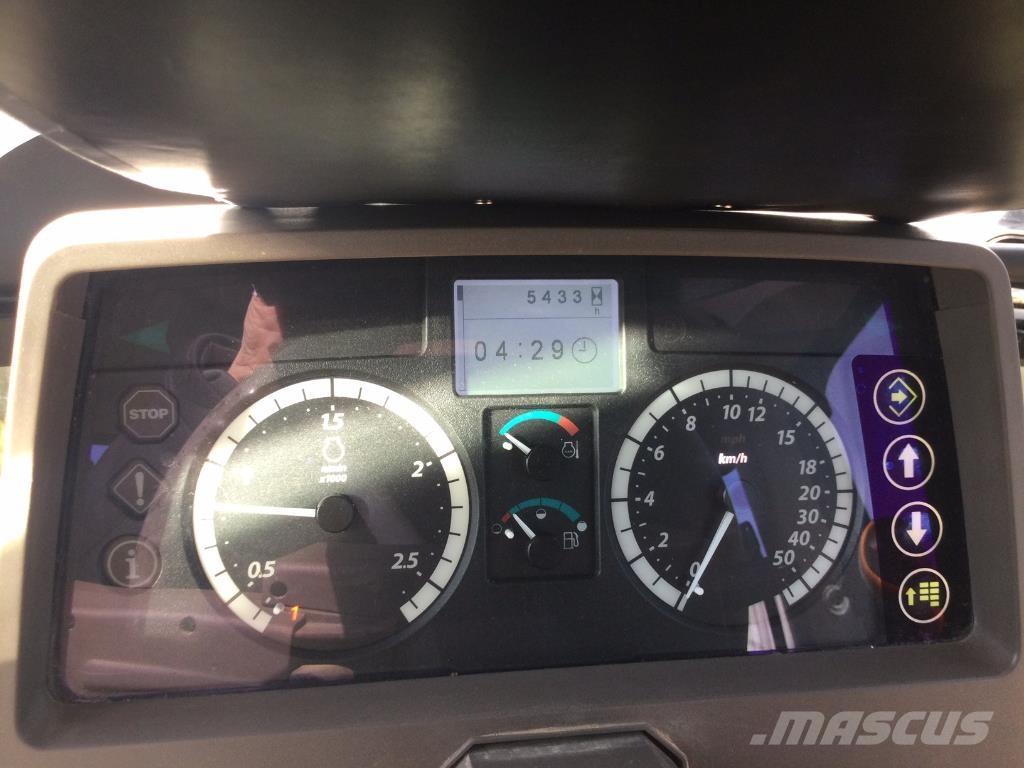 John Deere 6125M Traktoren