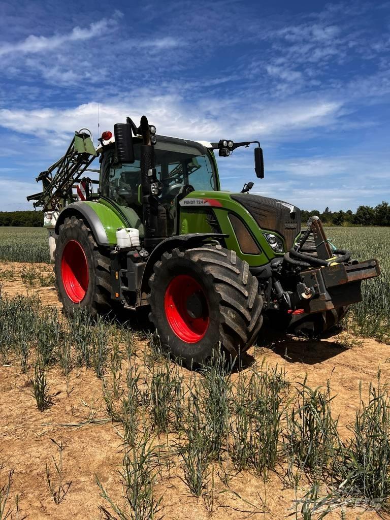 Fendt 724 Profi Traktoren