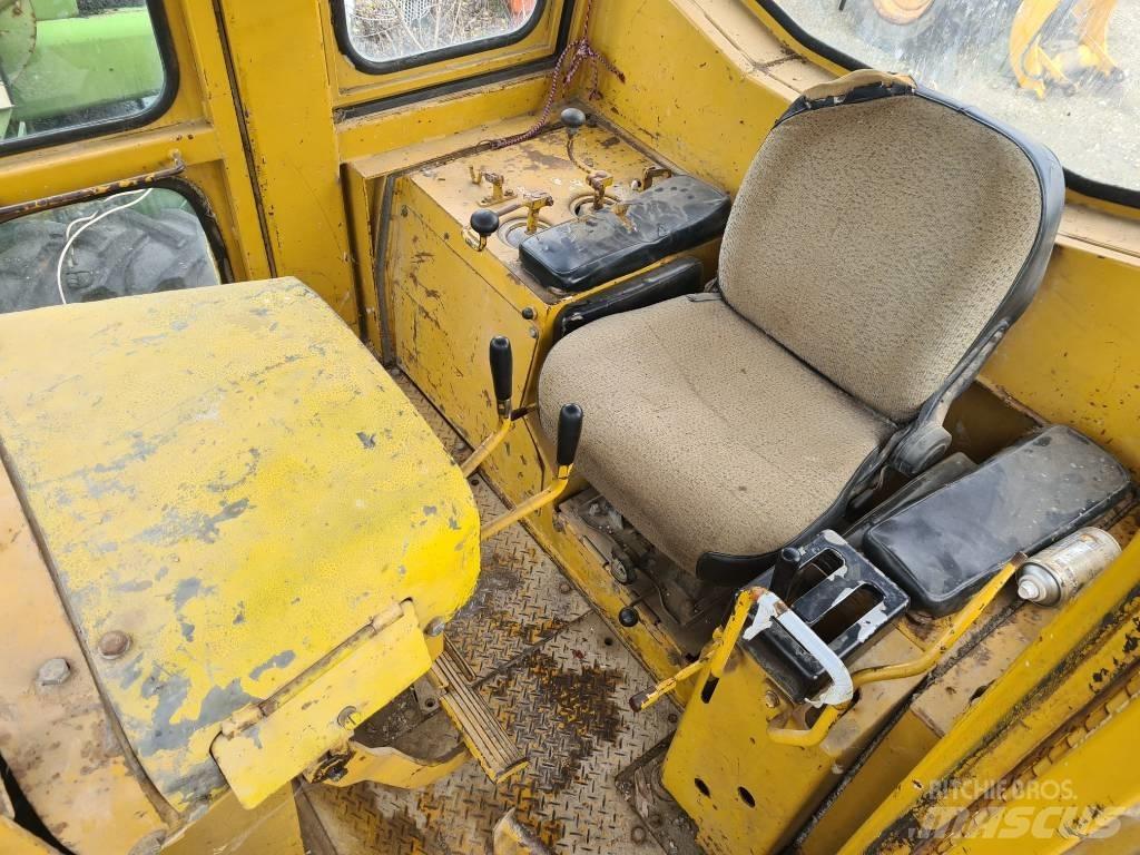 Komatsu D 85-18 Bulldozer