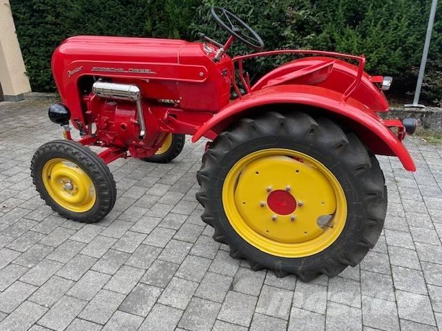 Porsche Junior 108 Traktoren