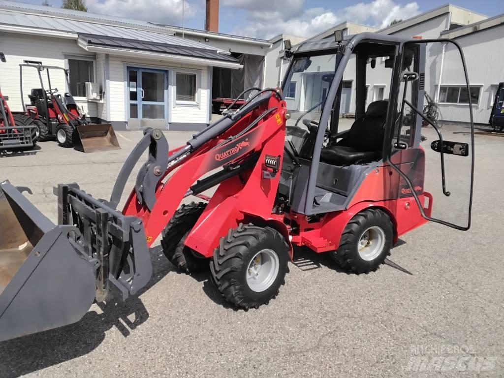 QuattroX 810 Minilader