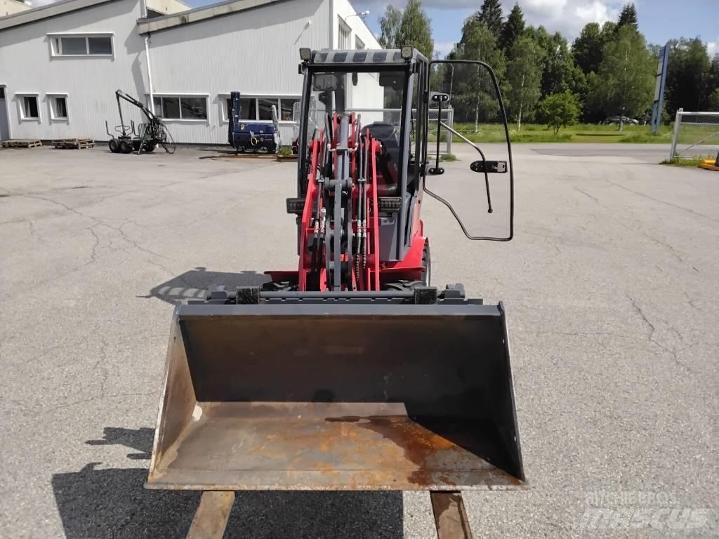 QuattroX 810 Minilader