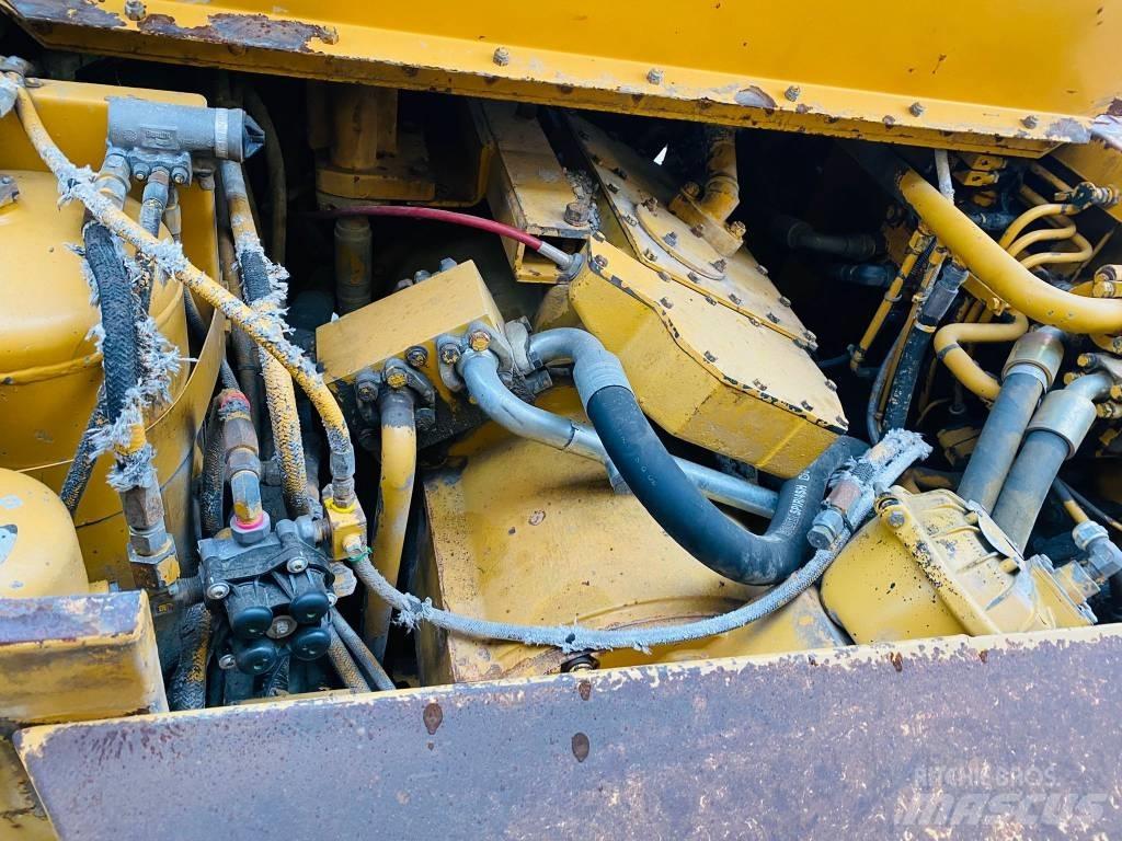 CAT D 25 C Dumper - Knickgelenk