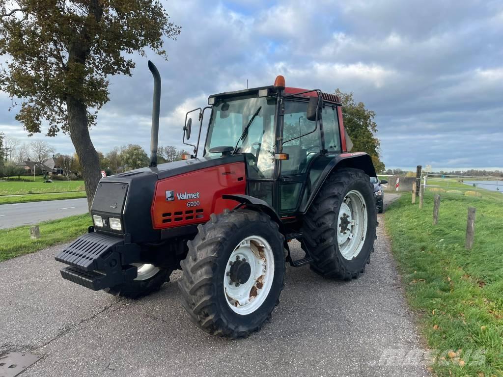 Valmet 6200 Traktoren