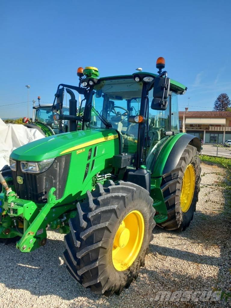 John Deere 5125 R Traktoren