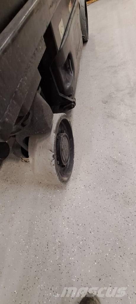 JLG 2630 ES Scheren-Arbeitsbühnen