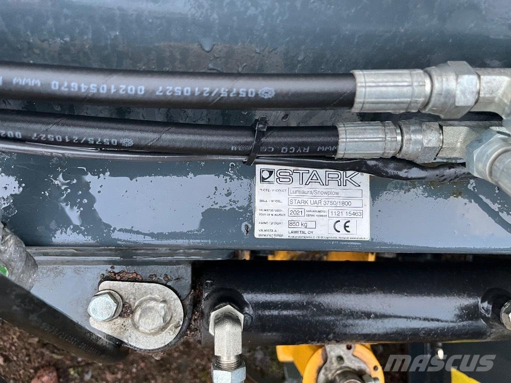 Stark Uar 3750/1800 Schneeschilde und -pflüge