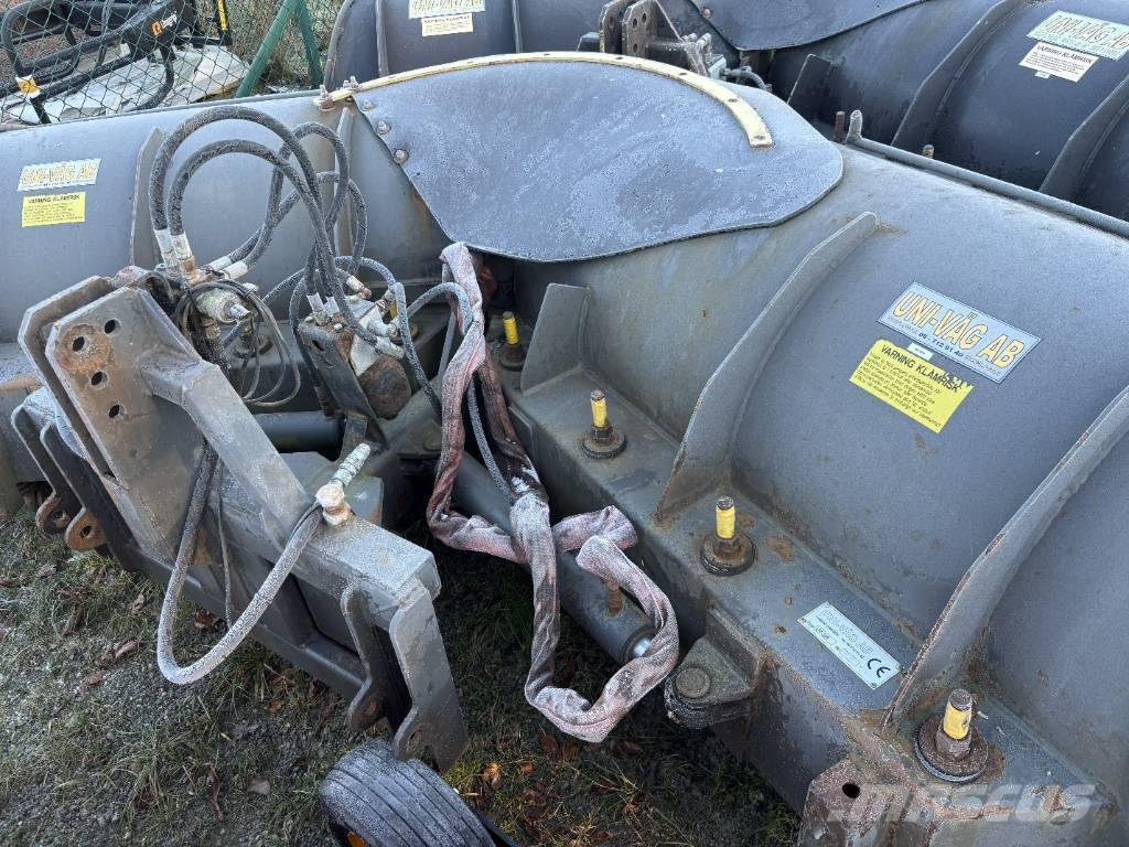 Uni-väg UV-320 Schneeschilde und -pflüge