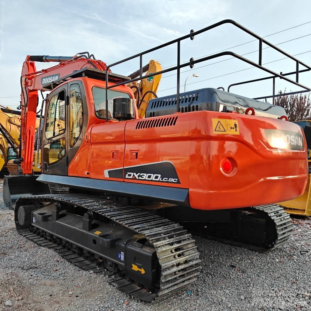 Doosan DX300LC-9C Raupenbagger