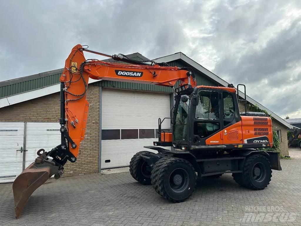Doosan DX140W-5 Mobilbagger
