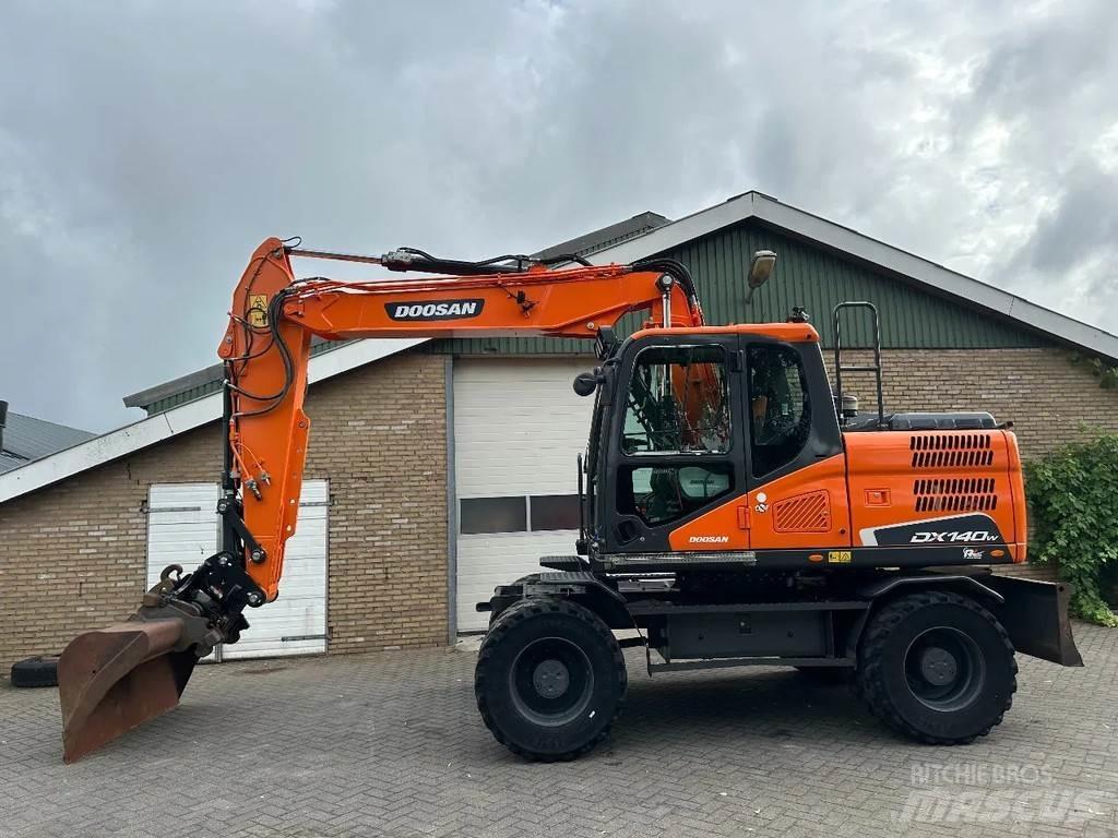 Doosan DX140W-5 Mobilbagger