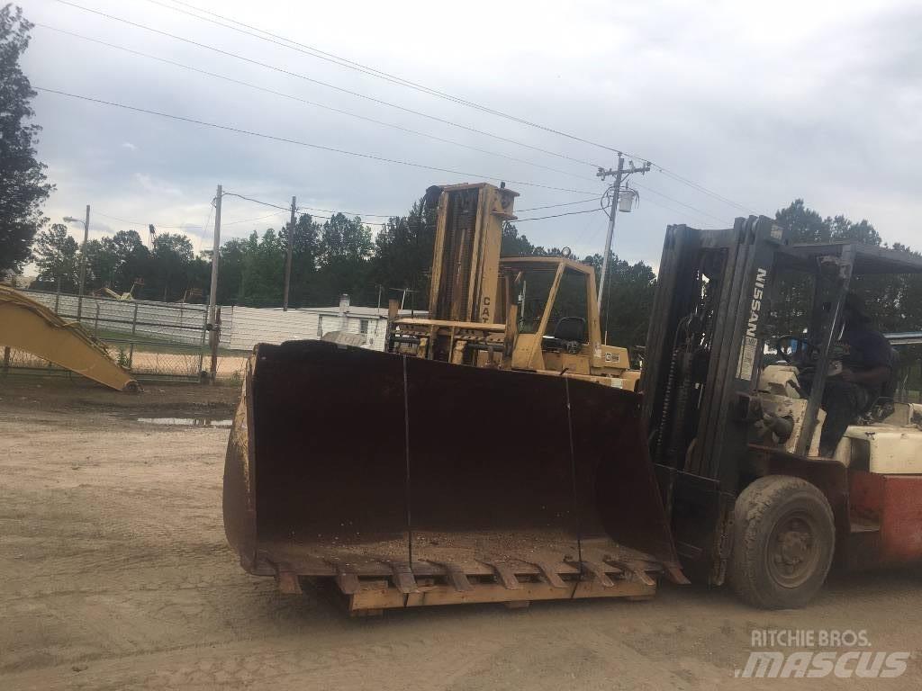 CAT loader Schaufeln
