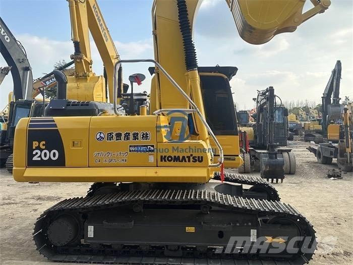 Komatsu PC200-8MO Raupenbagger