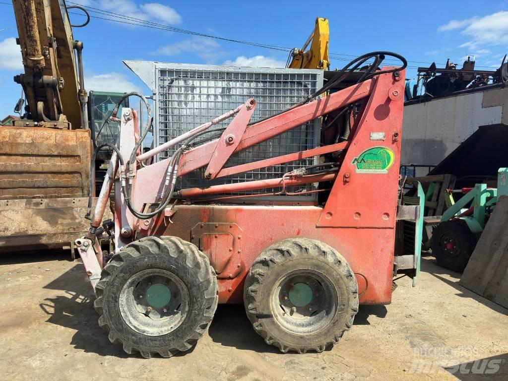 Unirak 600 Kompaktlader