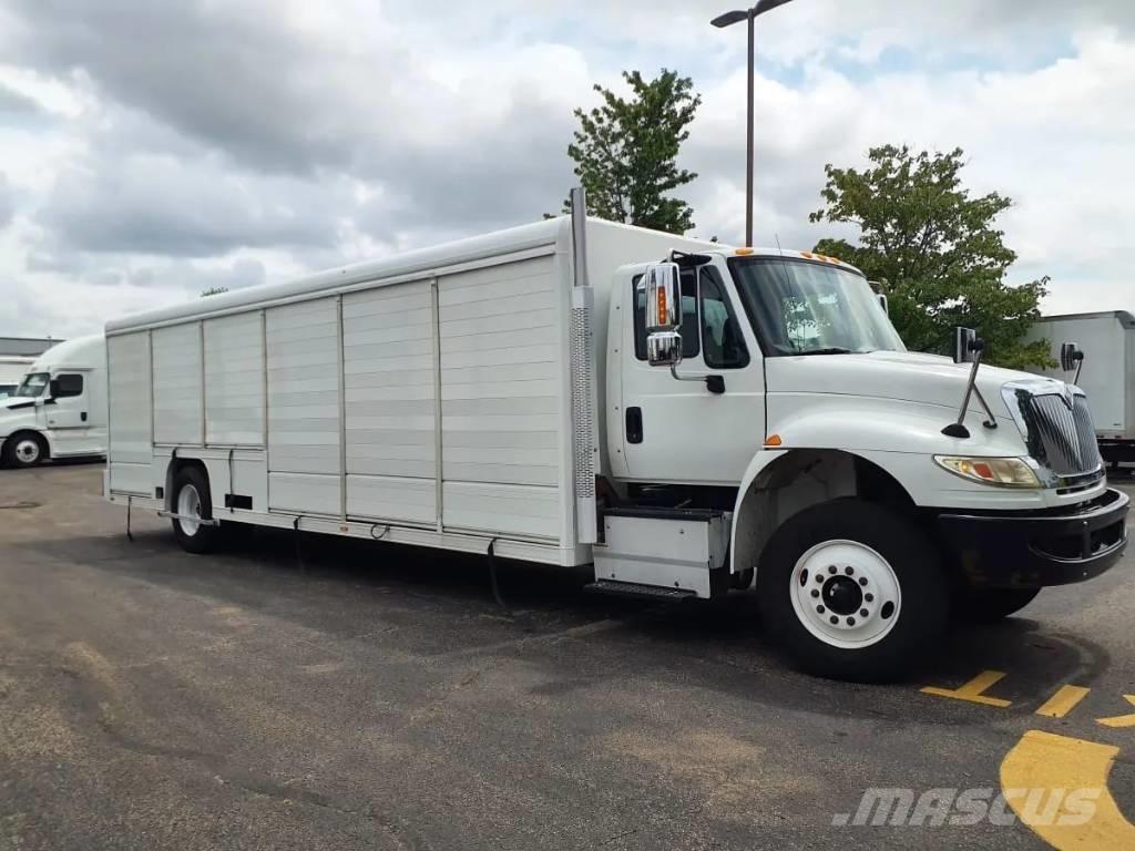 International 4300 Getränkewagen
