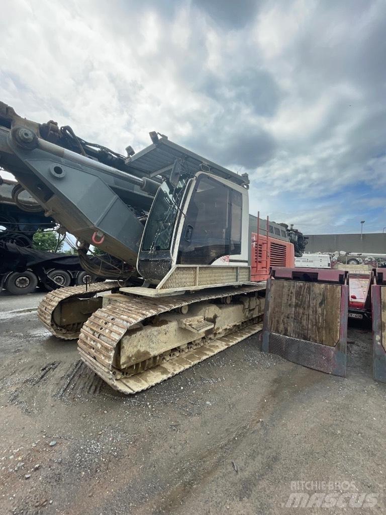 Liebherr LRB 155 Rammen