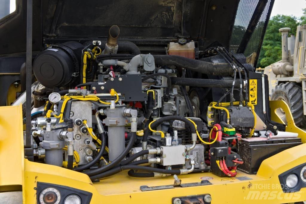 Bomag BW 28 RH Gummiradwalzen