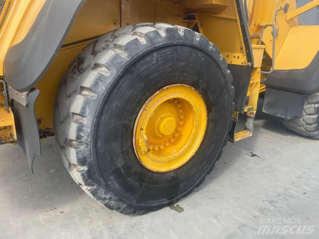 Volvo L180G Radlader