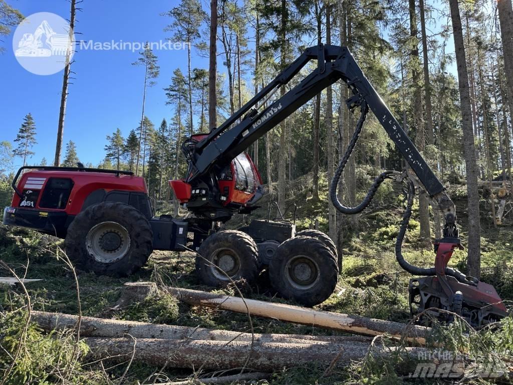 Komatsu 951 Harvester