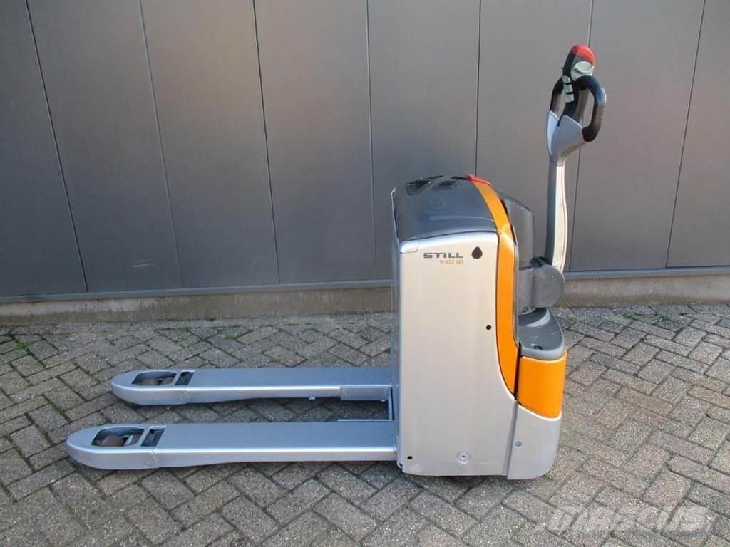Still EXU 16 Niedergabelstapler