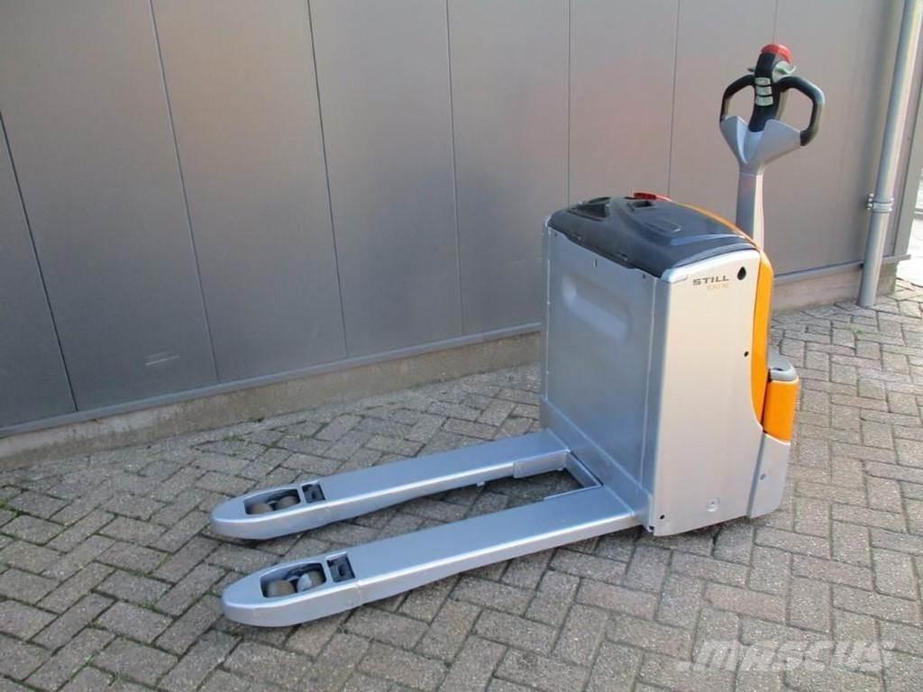 Still EXU 16 Niedergabelstapler