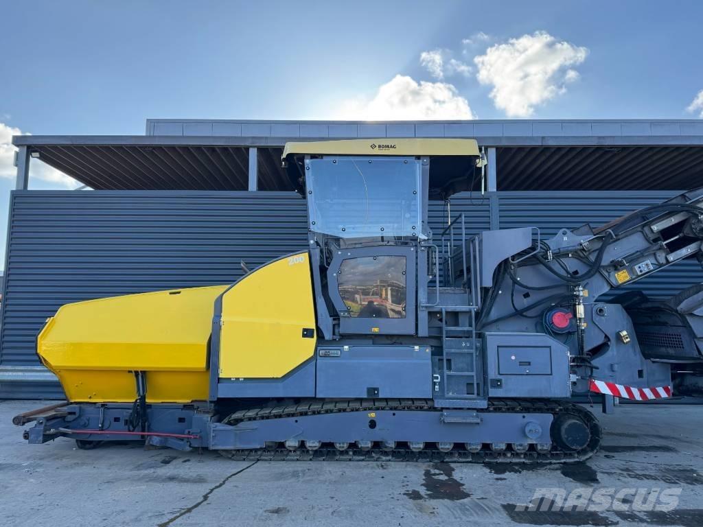 Bomag BMF 2500 S Strassenfertiger