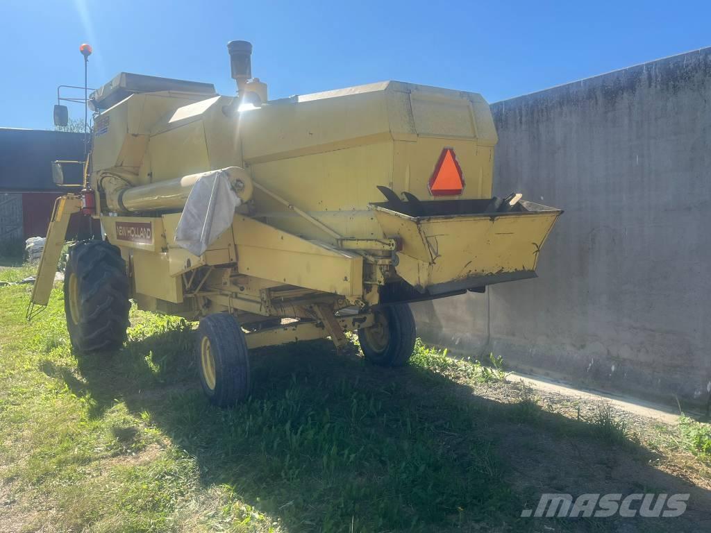 New Holland 8050 Mähdrescher