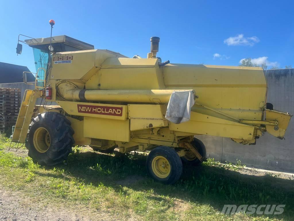 New Holland 8050 Mähdrescher