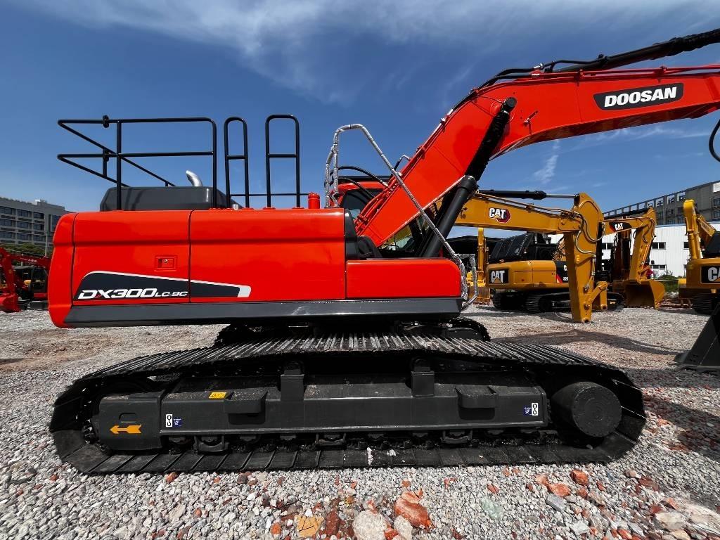 Doosan DX 300 LC-9C Raupenbagger