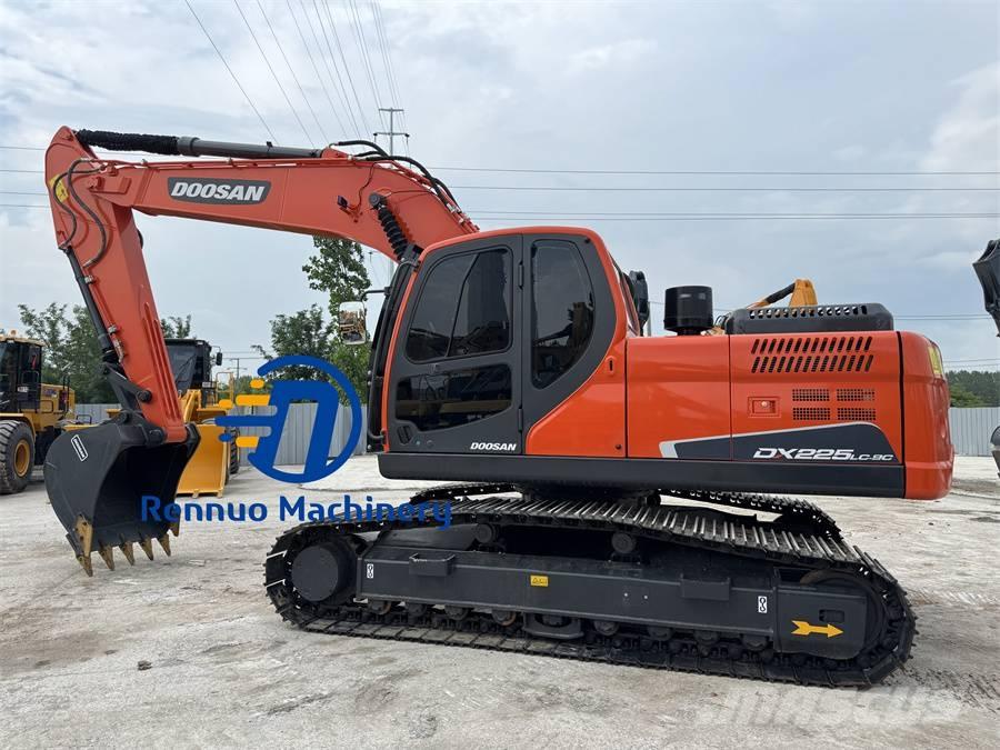 Doosan DX 225 LC-9C Raupenbagger