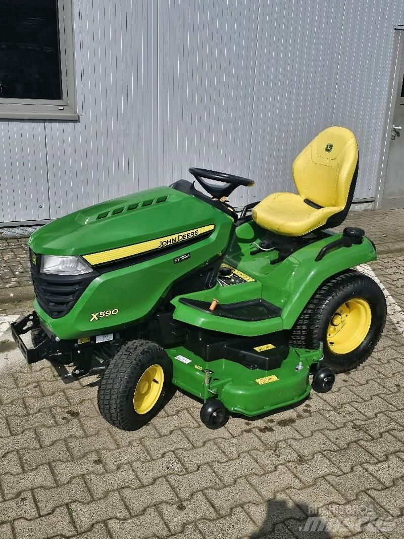 John Deere X590 Mäher