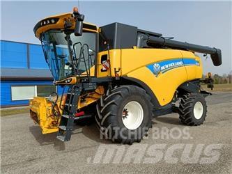 New Holland CX 8.85 Mähdrescher